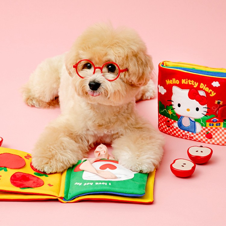 ✦ 現貨 ✦ BITE ME - Hello Kitty Nosework Playbook